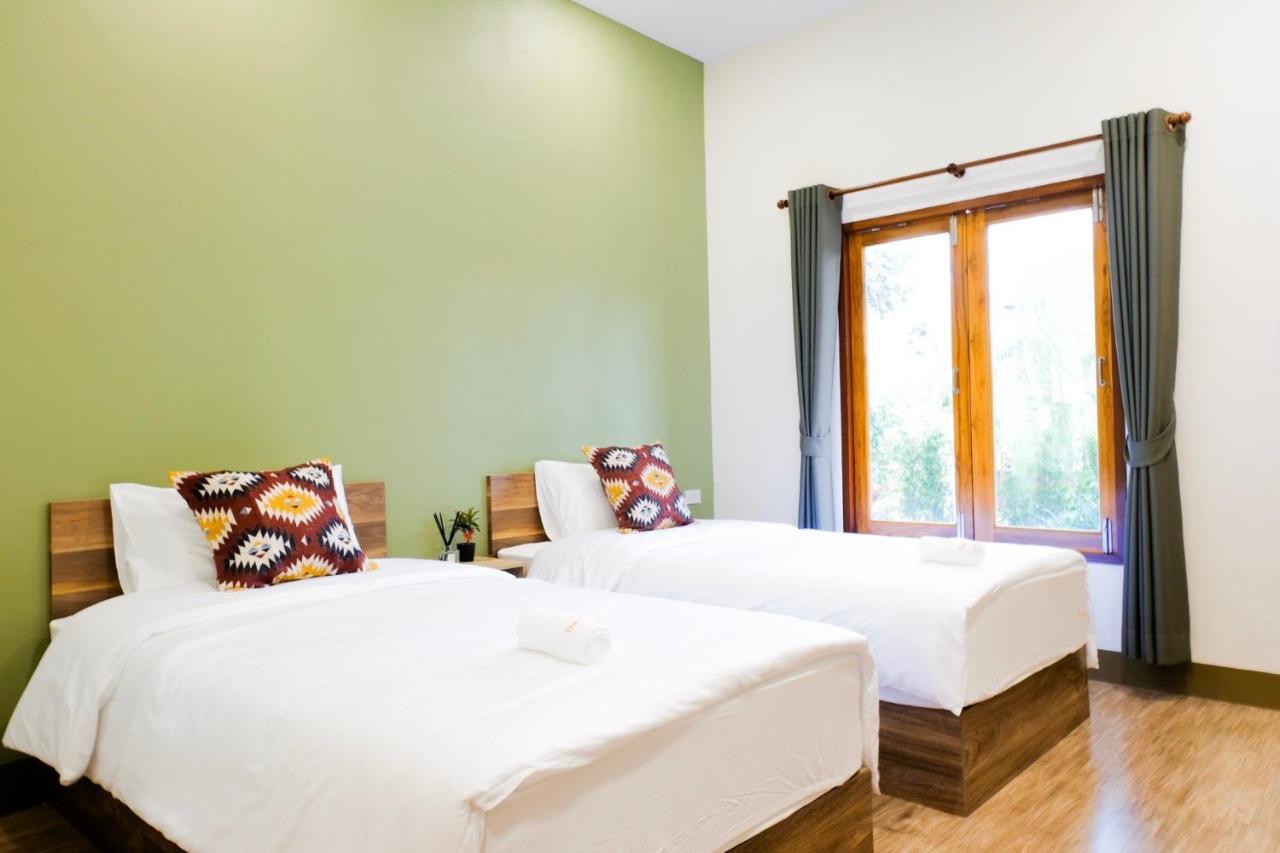 The Cozy Hotel Фетчабури Екстериор снимка